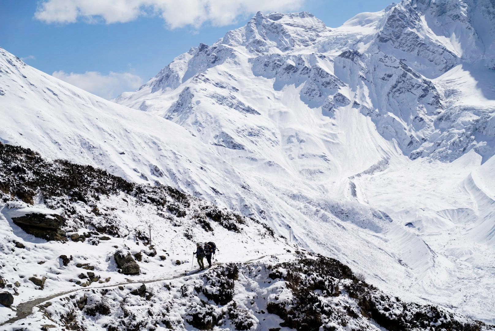 En-route Larke Pass - Manaslu Cricuit Trek