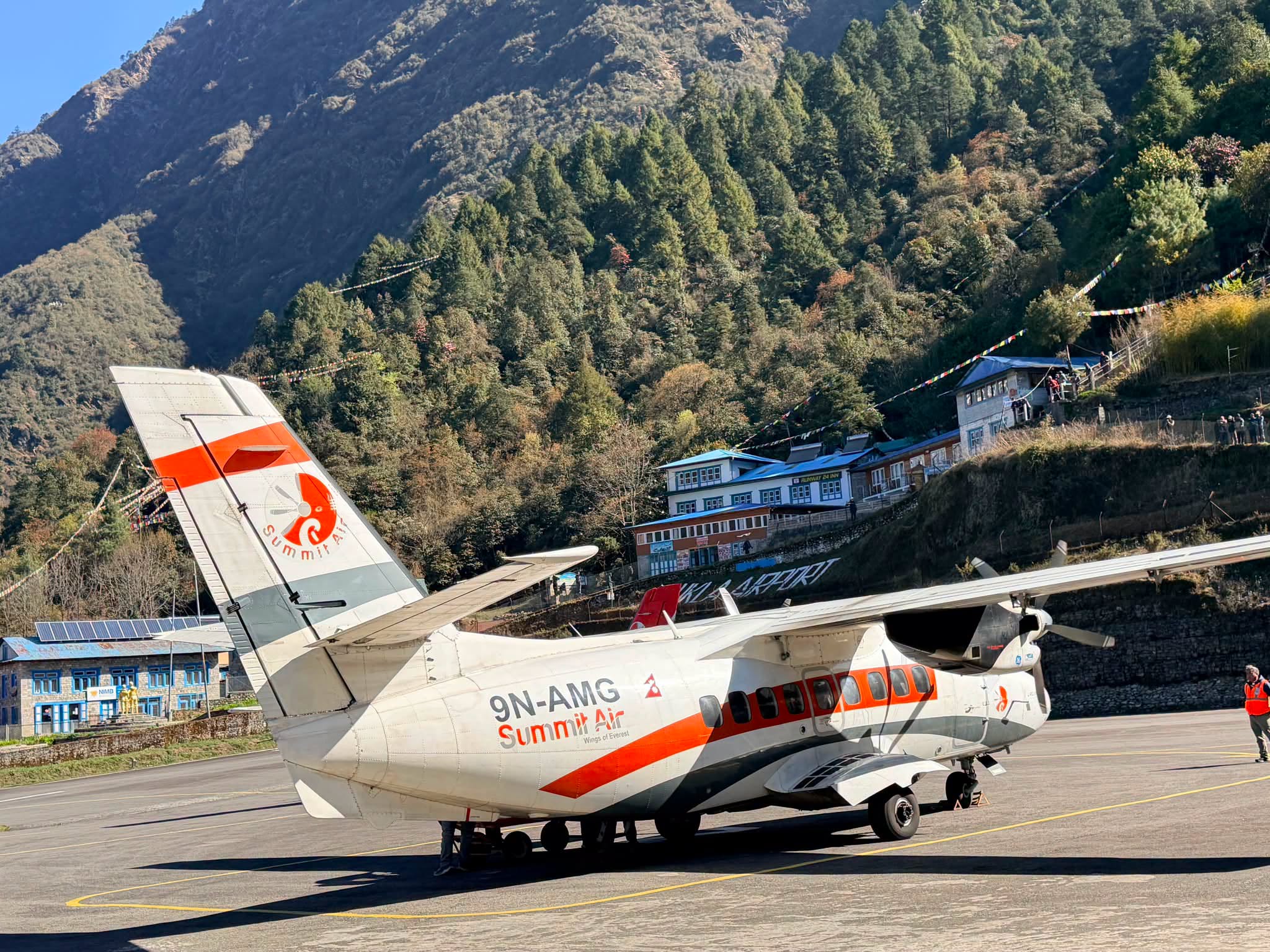 luka-ariport-summit-air-departing-from-lukla-to-kathmandu